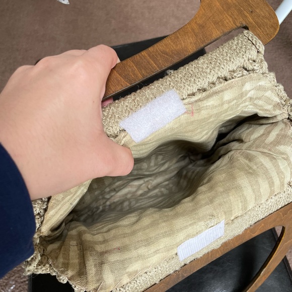 Woven Boho Wooden Handle Handbag - Picture 5 of 9